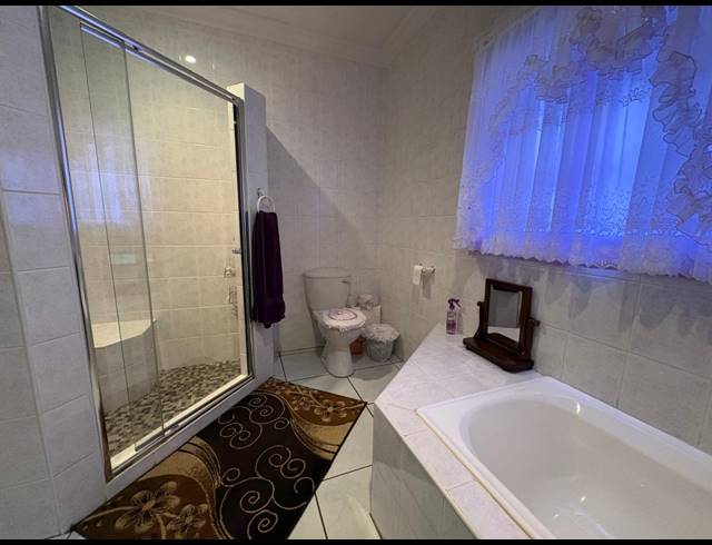 2 BEDROOM TOWNHOUSE FOR SALE IN THREE RIVERS EAST